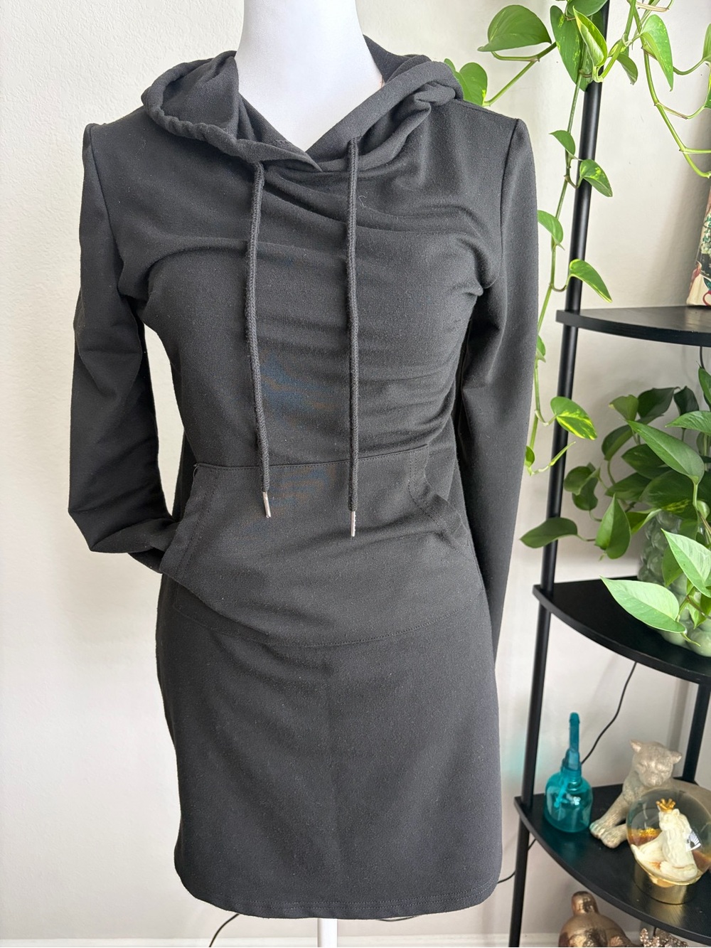 Women’s Black Hooded Long-Sleeve Knit Dress
